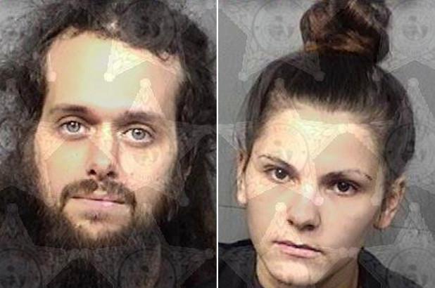 Doi părinți vegani au rămas fără copil după ce polițiștii au făcut o descoperire șocantă!