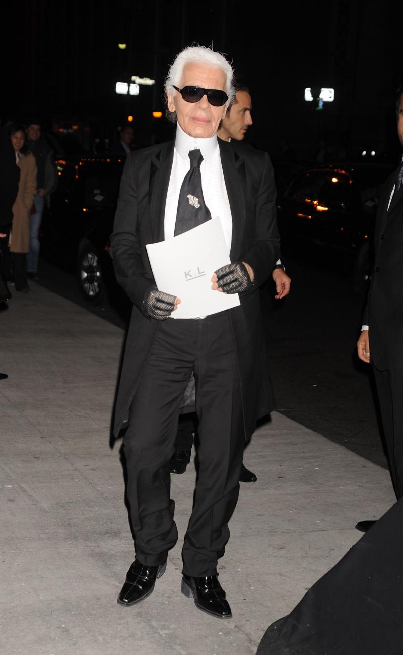 Karl Lagerfeld a murit. Povestea excentricului designer Chanel. Cine îi va lua locul