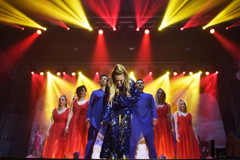 Show, nu vorbe dulci, la primul concert „Acadelia” din turneul național al Deliei