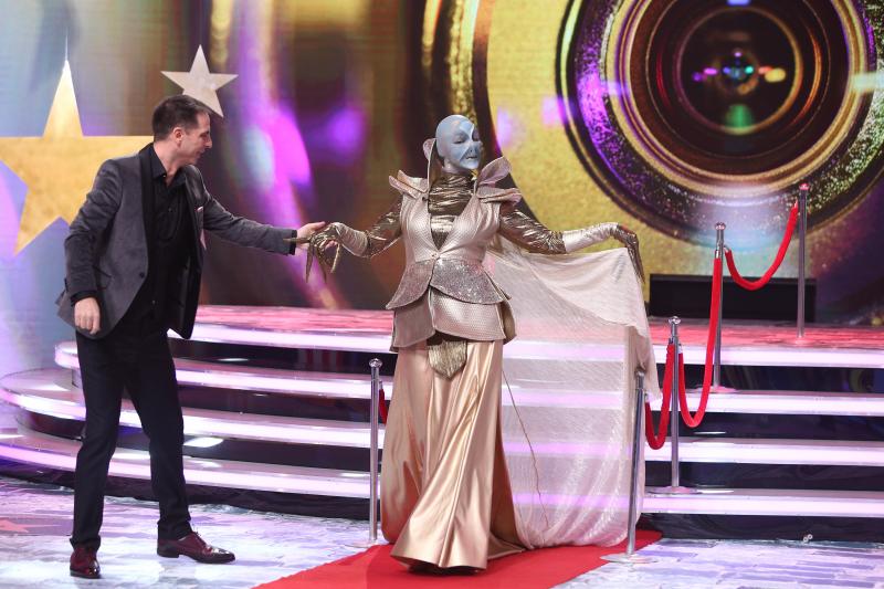 Transformări de senzație în prima ediție a emisiunii „Scena misterelor”! Vedetele au avut o misiune extrem de grea