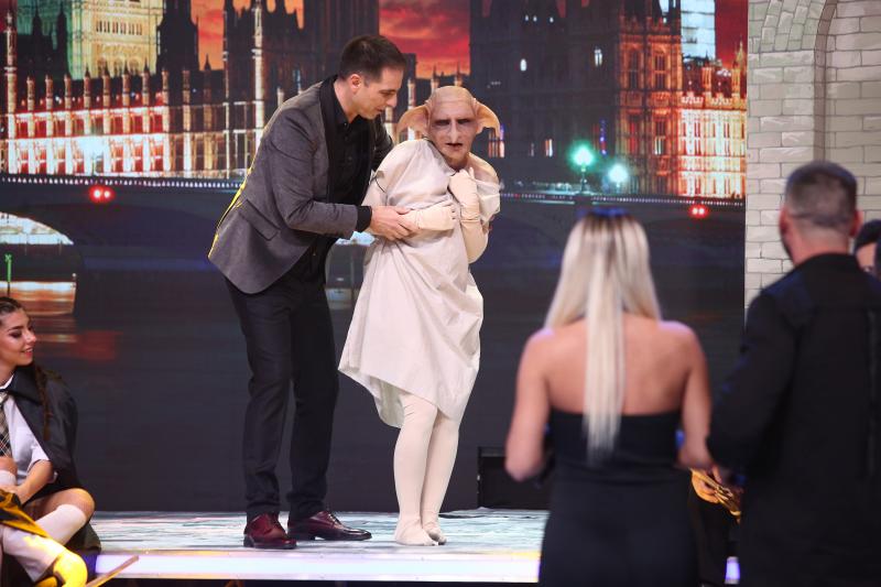 Transformări de senzație în prima ediție a emisiunii „Scena misterelor”! Vedetele au avut o misiune extrem de grea