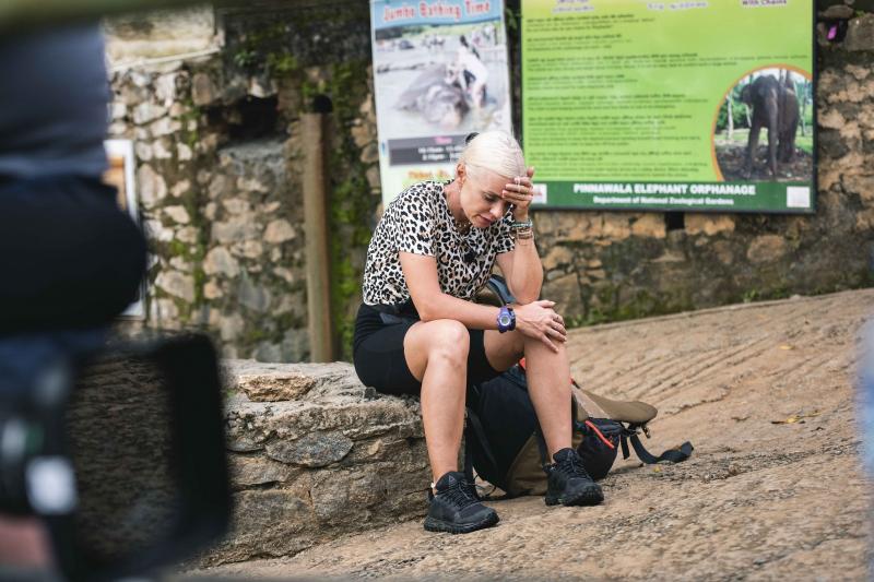 Concurenții din Asia Express au dormit în case cu şerpi, în cort şi împreună cu niște capre