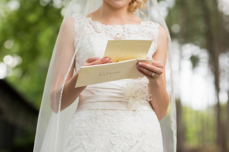 O mireasă a trăit surpriza vieții sale! Un invitat și-a cerut banii din plic înapoi! Motivul?