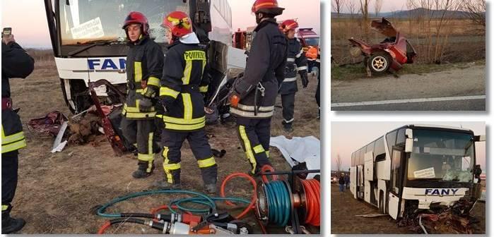 Accident cumplit! Un mort și cinci răniți după ce un autocar și o mașină s-au ciocnit violent în Timișoara (FOTO)