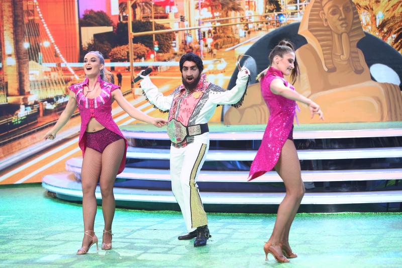 Spectacol savuros și plin de surprize, în cea de-a treia ediție a emisiunii „Scena misterelor”. Romică Țociu i-a tăiat pantalonii lui Dan Negru