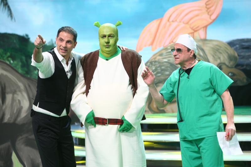 Spectacol savuros și plin de surprize, în cea de-a treia ediție a emisiunii „Scena misterelor”. Romică Țociu i-a tăiat pantalonii lui Dan Negru