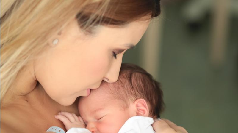 Astăzi este Ziua Mondială a Somnului. Castiga 3 invitatii la cursul" "Bebe doarme toata noaptea"