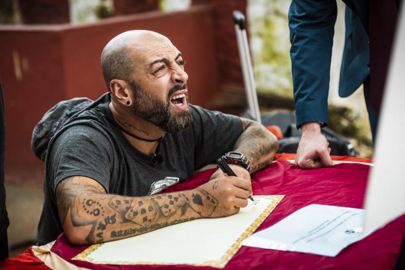 Tu te-ai fi descurcat? Concurenţii Asia Express, nevoiţi să scrie în limba tamil! „Moldoveanco, te arunc în șanț!”