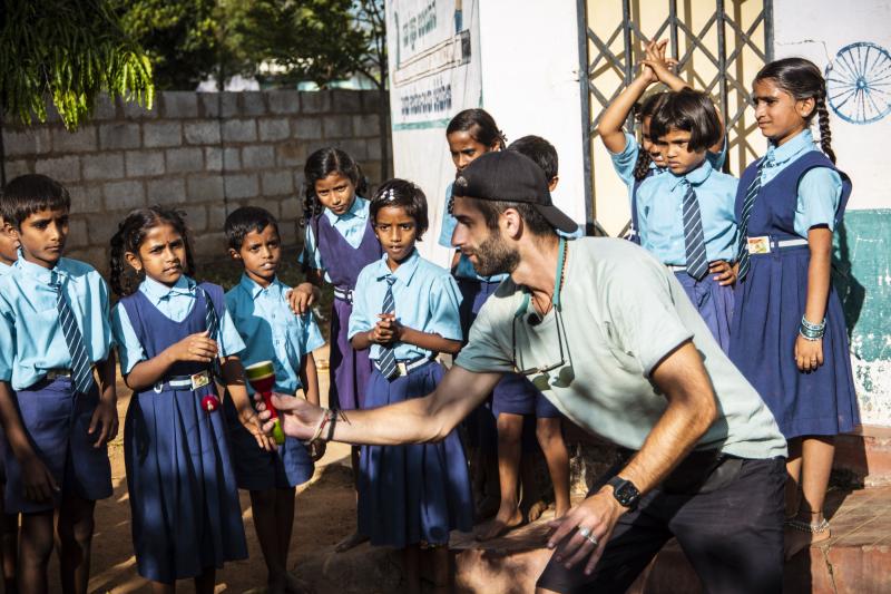 Aventura lui Valentin Butnaru în India a ajuns la final! Cea mai dură schimbare pentru concurenții Asia Express: mixarea echipelor