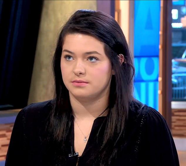 Și-a împins cea mai bună prietenă spre moarte, dintr-o joacă. Ce a declarat adolescenta în fața judecătorului