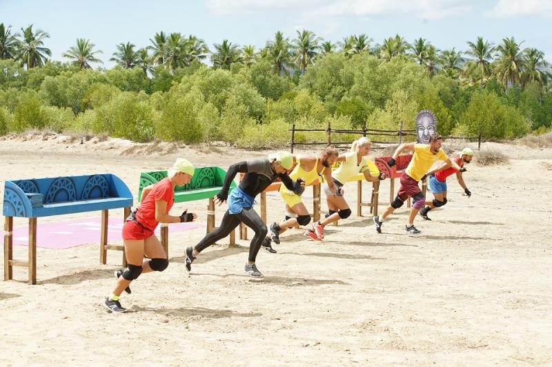 Ultimele douã fete din „Ultimul Trib” intră la duel