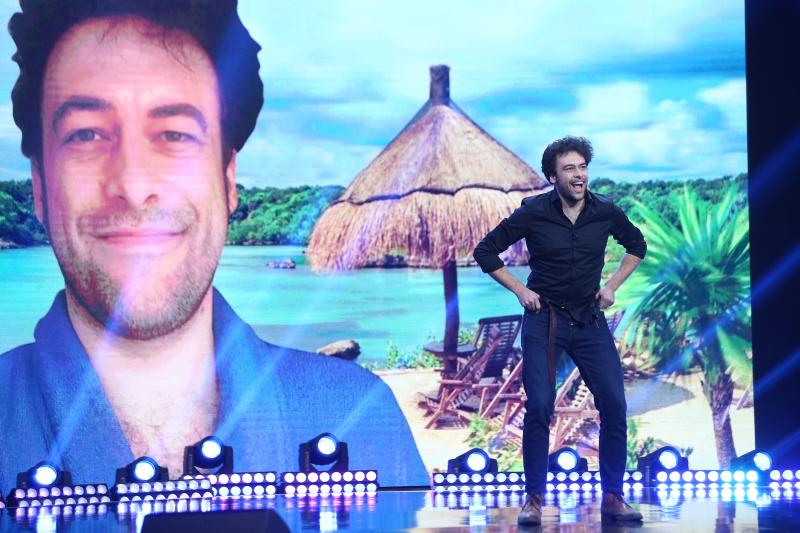 Momente șocante, show fierbinte de striptease cu baloane și Bendeac la controlul medical, în a doua ediție din sezonul 6 „iUmor”