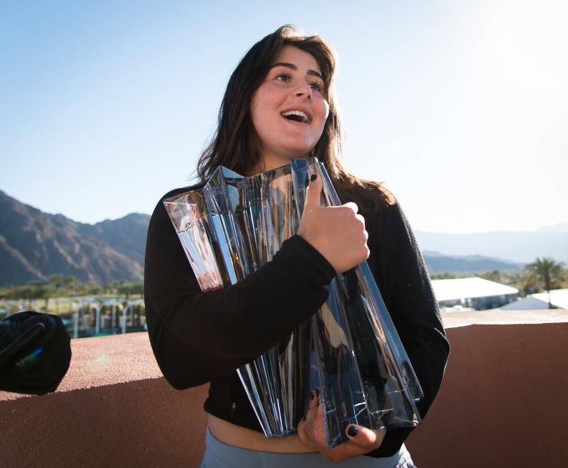 Ce bine îi stă! Primele imagini cu Bianca Andreescu și trofeul de la Indian Wells: „A fost o călătorie nebună, o adevărată poveste a Cenuşăresei”