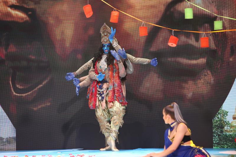 Atmosferă magică în cea de-a patra ediție a emisiunii „Scena misterelor”! Află ce vedete s-au ascuns în spatele măștilor impresionante