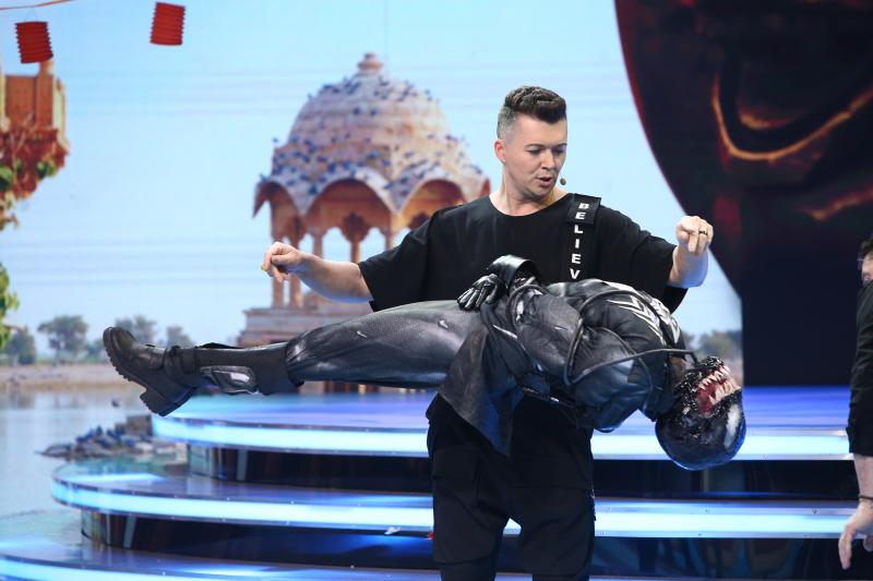 Atmosferă magică în cea de-a patra ediție a emisiunii „Scena misterelor”! Află ce vedete s-au ascuns în spatele măștilor impresionante