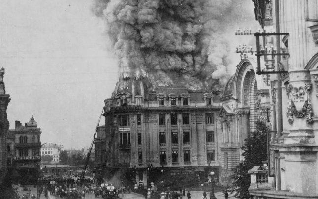 „Răsunau vaietele”. Marele Incendiu din București a fost prezis de o țigancă! Destinul teribil al copilului vinovat de tot dezastrul