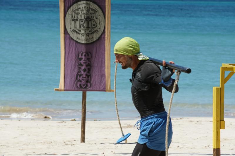 ,,Cobilița cu discuri'', cel de-al doilea joc de nominalizare. Mircea Zamfir a ieșit pe ultimul loc: ,,Am avut două ezitări importante, am ratat jocul, asta a fost!''