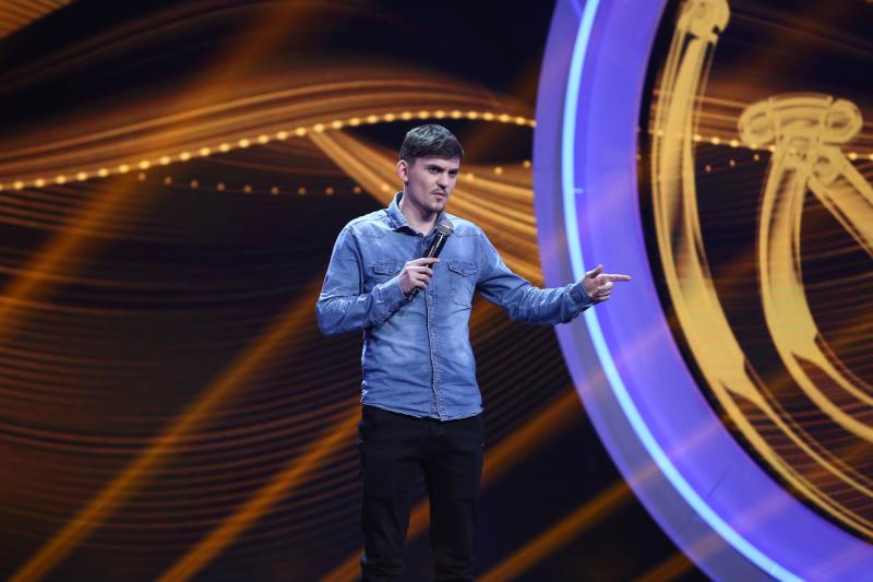 Mihai Bendeac, îndrăgostit iremediabil de o concurentă, în cea de-a cincea ediție a sezonului 6 ,,iUmor'': ,,Era ca un înger, diafană, frumoasă și cu obrăjorii rumeni”