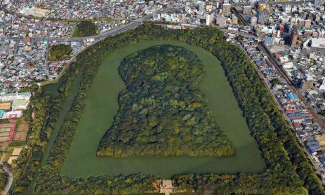 Cel mai mare mormânt din lume este o pădure! Nimeni nu are voie să se apropie de el! Pentru cine a fost creat – Galerie foto