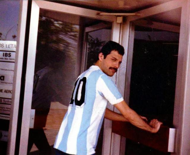 Cum l-a făcut Freddie Mercury pe Maradona să trădeze Argentina. ”De unde dracu era să știu?”