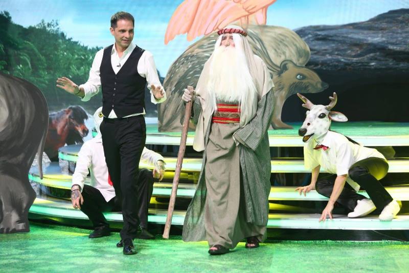 Ce se întâmplă în cabina de machiaj de la „Scena misterelor”! „Pentru masca Dobby e nevoie de două luni de muncă și costă până la 20.000 de dolari”