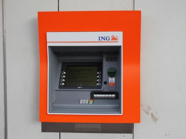 Mesajul Unui Bancomat Ing Bank După Ce Clientul A Introdus Banii Pentru Alimentarea Contului Banii Au Fost Reţinuţi Contul Dumneavoastră Nu Va Fi Alimentat Cu Suma Depusă 18 01 2018 Bursa Ro