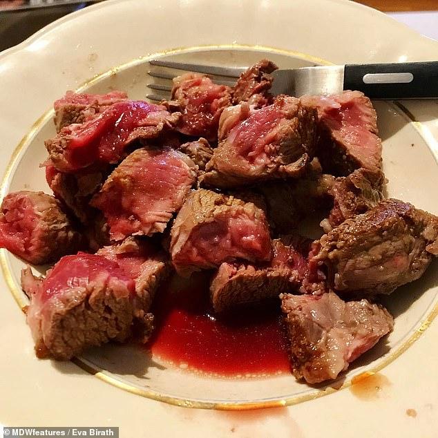 Așa arată o bunicuță de 62 de ani care practică culturism! Femeia a avut cancer de colon, iar acum îi datorează totul acestui regim alimentar