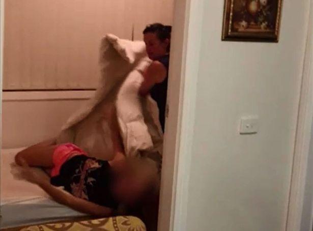 „Nu mai suport”. O mamă singură imploră statul să îi ia fiicele adolescente: "Nu le mai iubesc!"