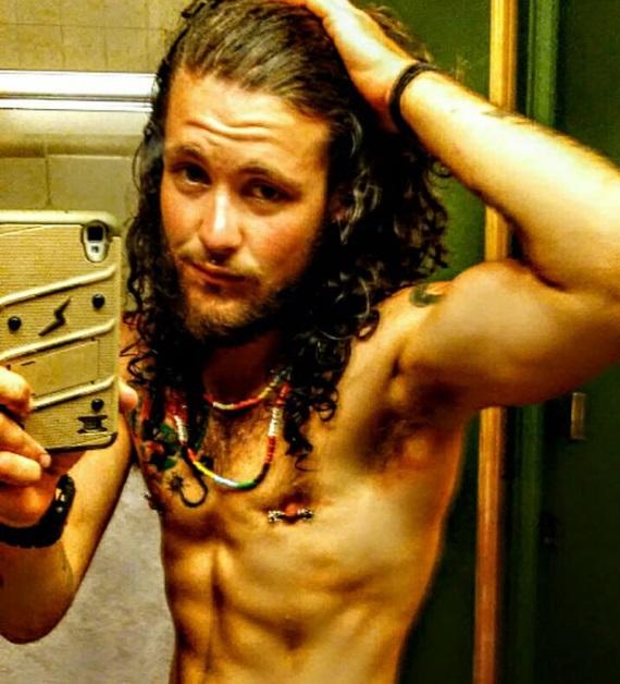 Un bărbat a născut! „Nu mi-a știrbit din masculinitate, dar nu voi repeta experiența!” - Foto