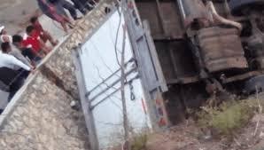 Accident cumplit! 25 de morți și 29 de răniți după ce un camion s-a răsturnat!