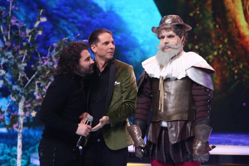 CRBL, Dani Oțil, Lidia Buble, Andrei Ștefănescu, Gelu Voicu și Marian Drăgulescu s-au ascuns în spatele măștilor, la “Scena misterelor”