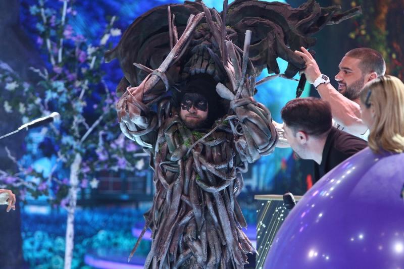 CRBL, Dani Oțil, Lidia Buble, Andrei Ștefănescu, Gelu Voicu și Marian Drăgulescu s-au ascuns în spatele măștilor, la “Scena misterelor”