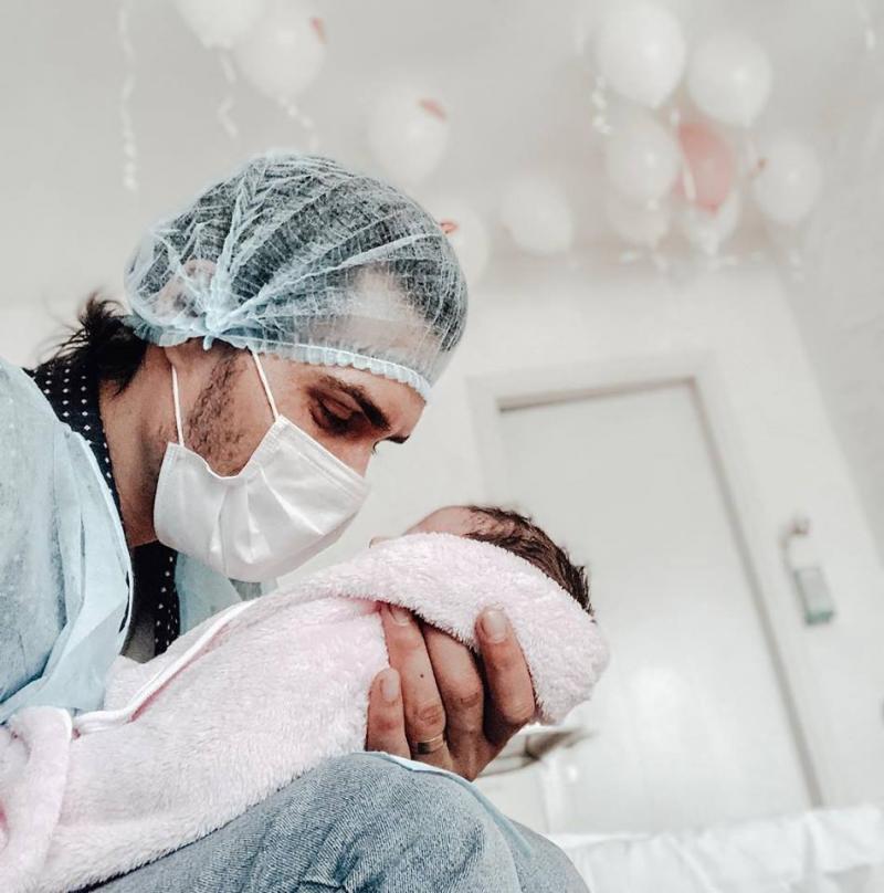 Andreea Bălan, mesaj emoționant pentru soțul ei, după ce a suferit stopul cardiac: ”Abia astăzi am aflat cât de greu i-a fost să își vadă soția inconștientă!