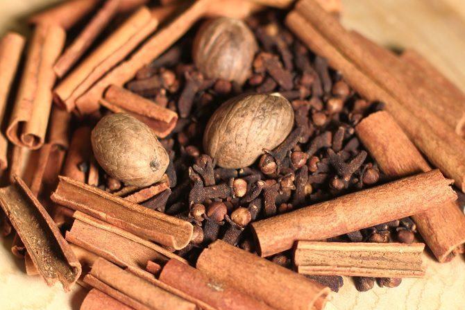 Ce se &icirc;nt&acirc;mplă &icirc;n corpul tău dacă măn&acirc;nci două cuișoare pe zi! Ai curaj să &icirc;ncerci?