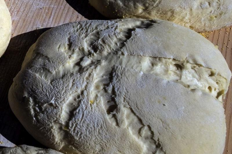 Pâine de casă, ca la bunica. 4 trucuri pentru cea mai bună pâine de casă