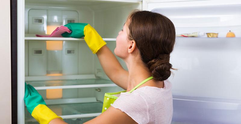 De ce se strică mâncarea în frigider și cum scăpăm de mirosurile neplăcute. Trucuri și sfaturi utile