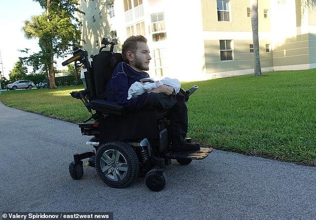 Primul transplant de cap nu va mai avea loc! Bărbatul care se oferise voluntar s-a răzgândit: „Îmi pun toată speranța în soție și în Dumnezeu”