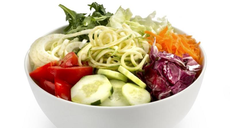 Sfaturi pentru a începe o dietă sănătoasă. Ce legume te ajută la slăbit