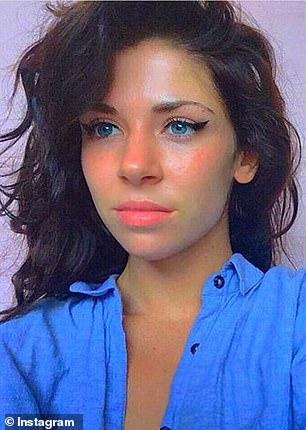 „A murit în timpul unui joc erotic”! Anna a fost găsită fără suflare, în camera ei de hotel. Singurul martor, iubitul ei, a fost arestat