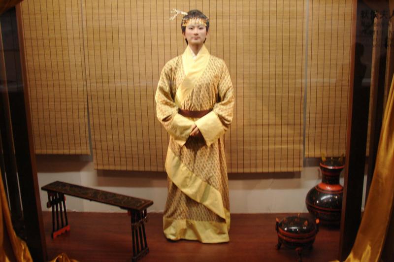 „Frumoasa Adormită” din China are peste 2.000 de ani și este „o divă” între mumii, dar nu a fost deloc o sfântă! Cine a fost Lady Dai