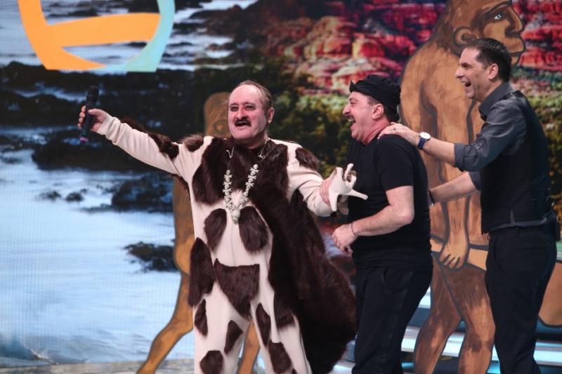 Carmen Tănase, Roxana Ciuhulescu, Daniela Gyorfi, Mioara Velicu, Cornel Palade și Cezar Ouatu s-au ascuns în spatele măștilor, la „Scena misterelor”