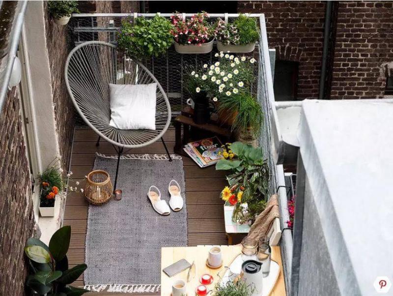 10 idei pentru amenajarea balconului. Transformă-l în spațiu de relaxare