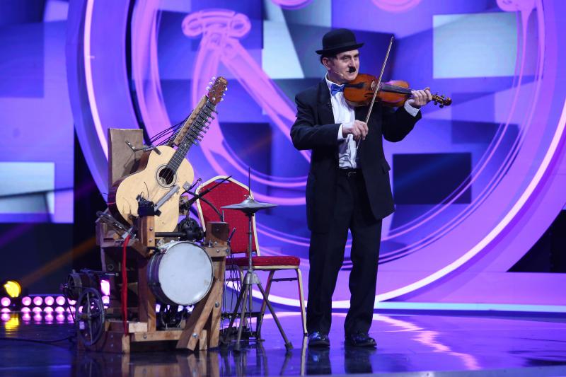 Fântâni umane, declarații de iubire pentru Mihai Bendeac și invenții bizare, în cea de-a opta ediție a emisiunii „iUmor”!