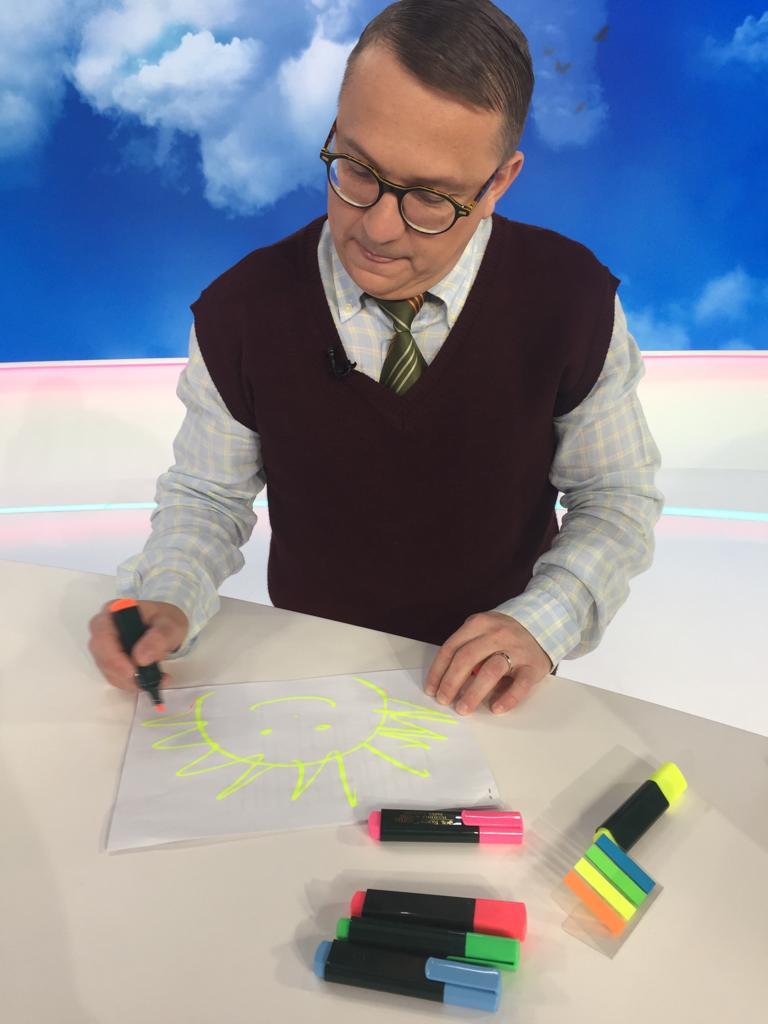 Marius Florea Vizante, alias Ducu, din serialul „Liber ca pasărea cerului”, prezintă Meteo, la Antena 1