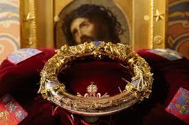 Lanțul uman al pompierilor a salvat coroana de spini a Mântuitorului Iisus Hristos! Foto