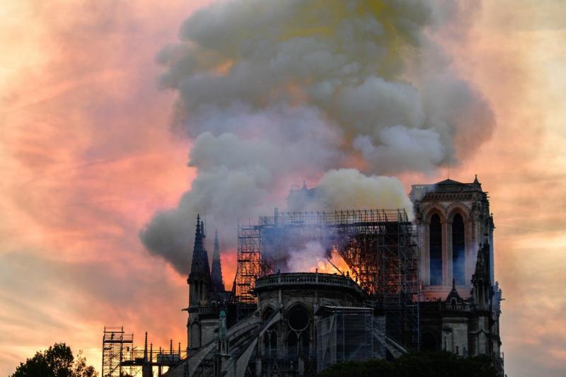 Catedrala Notre-Dame: Cum a salvat Quasimodo simbolul Parisului. Până ieri!...