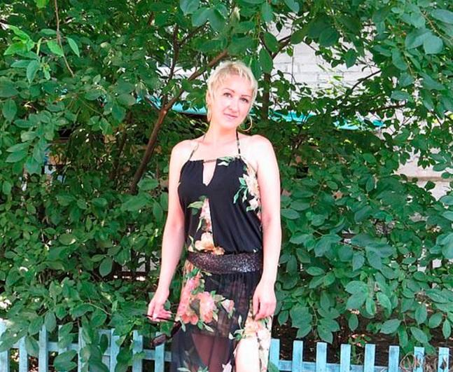 I-a turnat acid pe g&acirc;t logodnicei lui, &icirc;n fața fiului ei de 5 ani! &bdquo;Mami s-a zv&acirc;rcolit pe jos ca un vierme&rdquo; &ndash; Foto