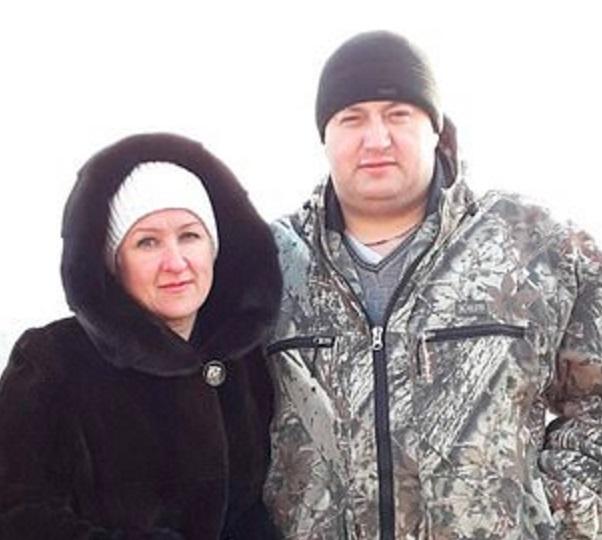 I-a turnat acid pe g&acirc;t logodnicei lui, &icirc;n fața fiului ei de 5 ani! &bdquo;Mami s-a zv&acirc;rcolit pe jos ca un vierme&rdquo; &ndash; Foto