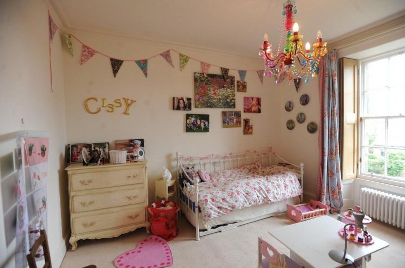 De ce să ținem cont când amenajăm camera copilului: idei și sfaturi utile