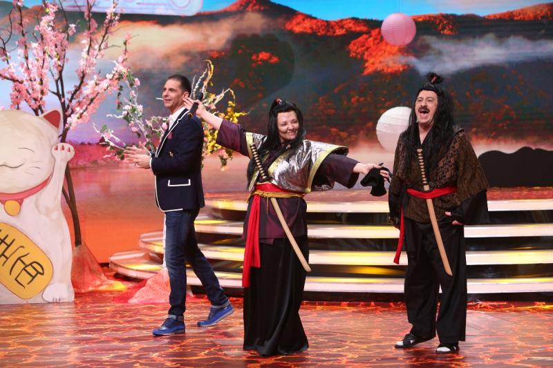 Gina Pistol, Ovidiu Ioanițoaia, Mihaela Tatu, Marcel Pavel, Alex Velea și Iuliana Marciuc s-au ascuns în spatele măștilor, la Scena misterelor